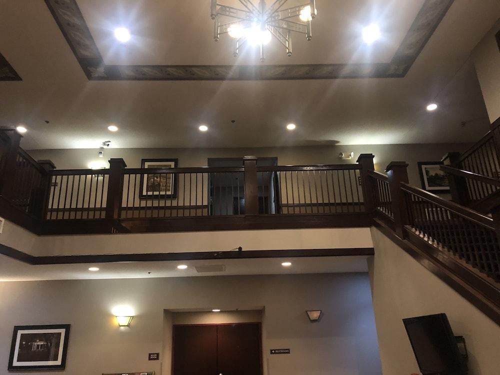 Norwood Inn And Suites Chaska Экстерьер фото