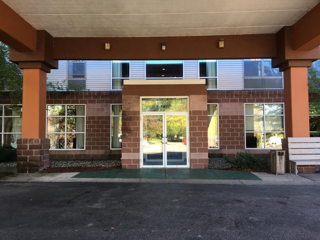 Norwood Inn And Suites Chaska Экстерьер фото