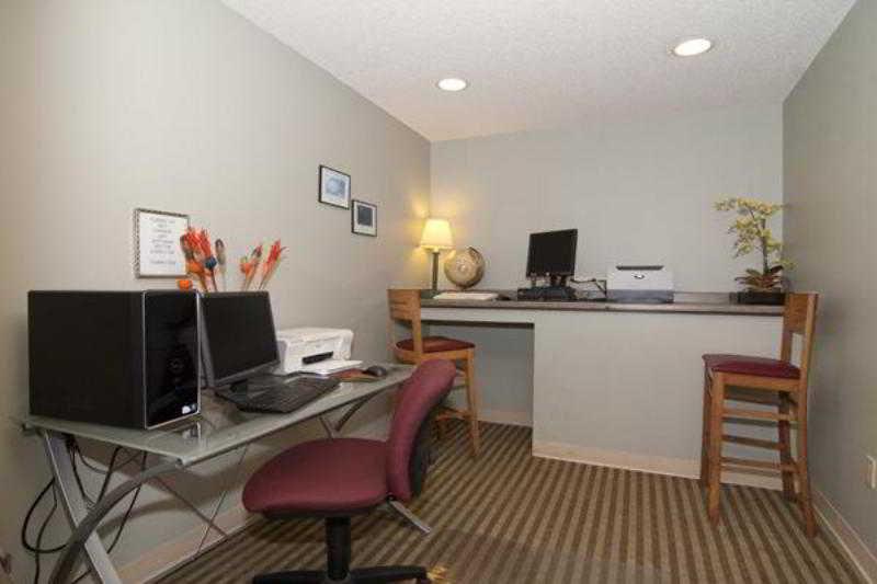 Norwood Inn And Suites Chaska Удобства фото