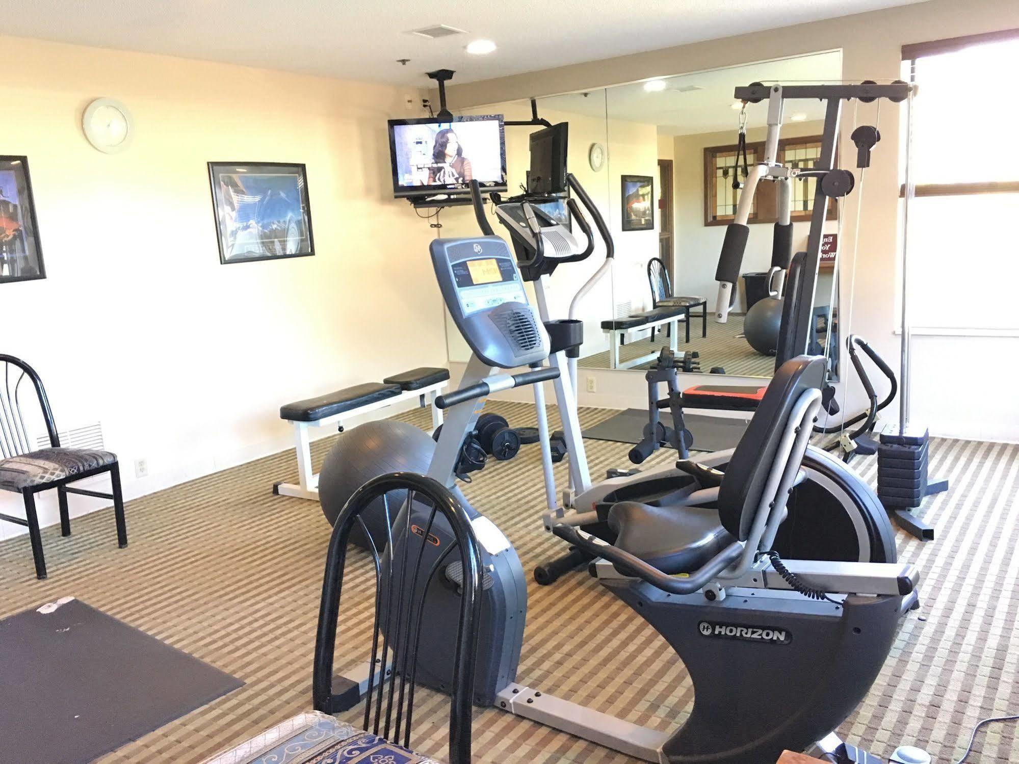 Norwood Inn And Suites Chaska Экстерьер фото